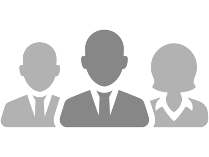 Drei stilisierte Personen in Anzügen, zwei Männer und eine Frau, nebeneinander dargestellt.